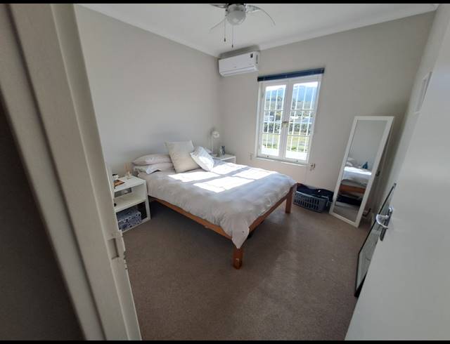 2 bed property to rent in VAN RIEBEECK PARK